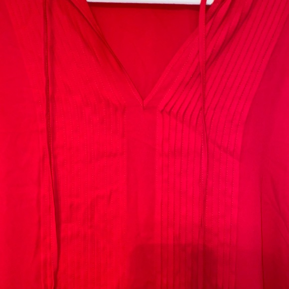 Cute red blouse - Picture 2 of 2